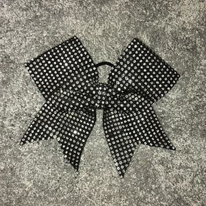 don’t cheer anymore so i’m selling my bows!